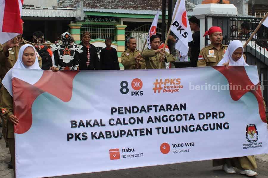PKS Tulungagung Daftarkan 50 Calon Legislatif ke KPU PKS