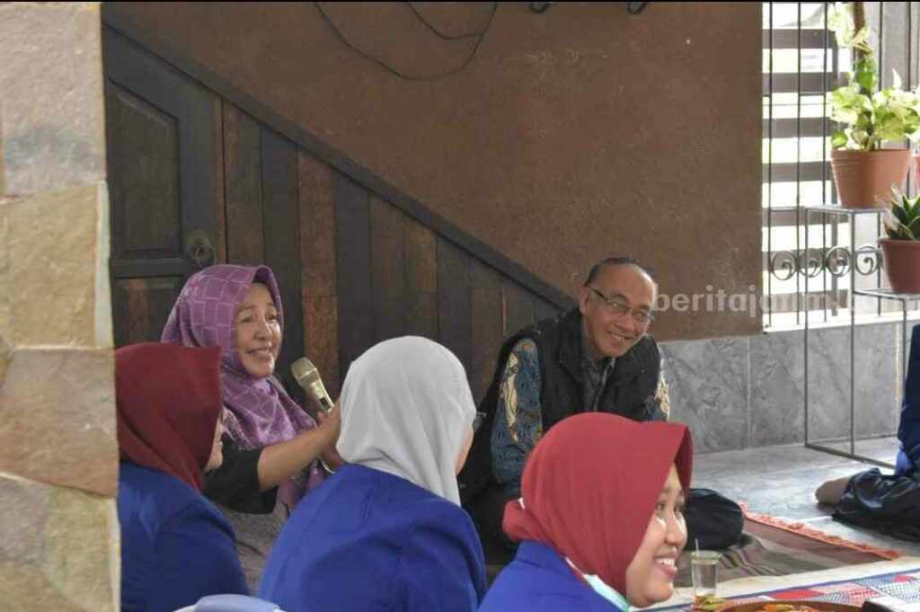 Mahasiswa UM Pelajari Bisnis UMKM di Kampung Batik Bangkalan
