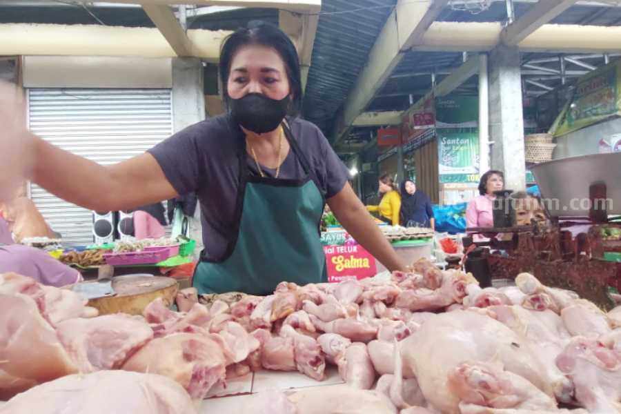 Harga Telur dan Daging Ayam di Magetan Kompak Naik Pasar sayur Magetan