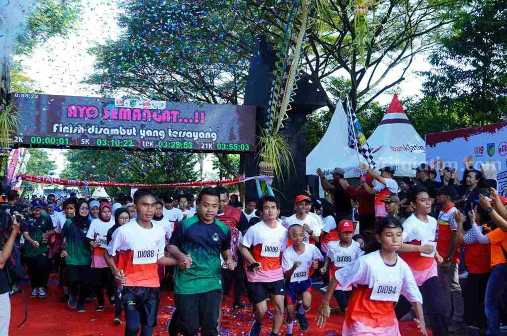 Penyandang Disabilitas Raih Prestasi di Kediri Half Marathon