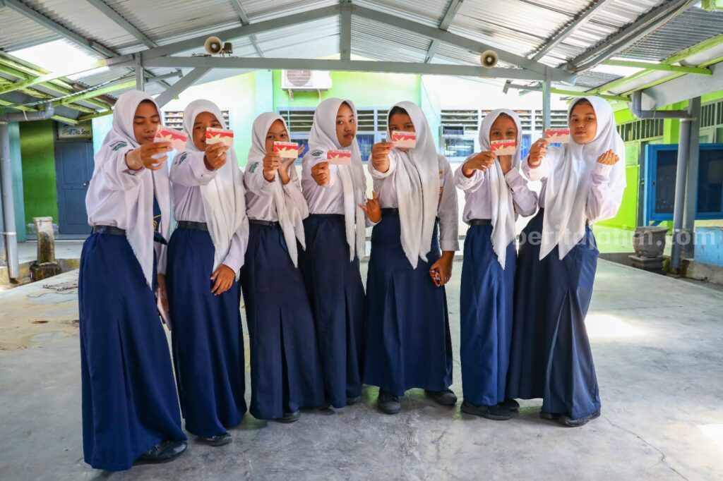 Dispendukcapil Kota Kediri Datangi SMP dan SD dalam Program KIA Go to School