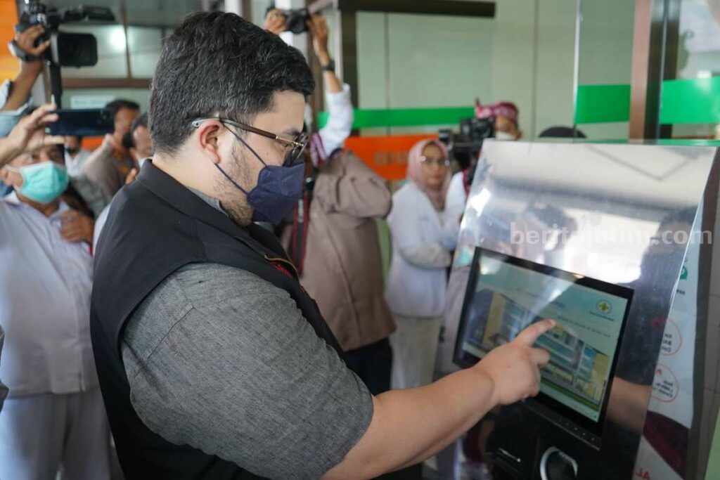 Bupati Kediri Minta Nakes RSKK Optimalkan Pelayanan