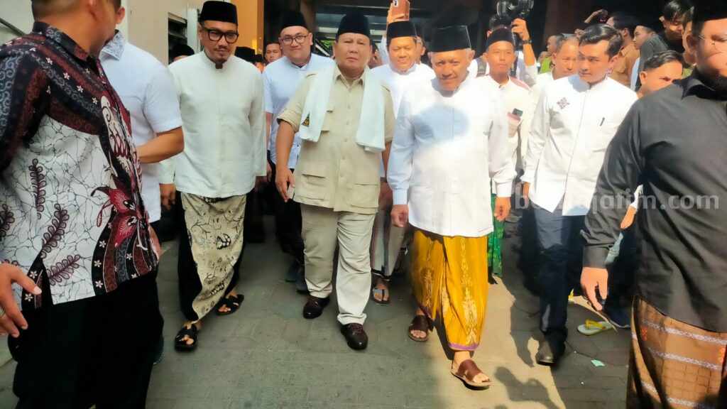 Survei FixPoll: Elektabilitas Prabowo Tertinggi di Jatim Prabowo Subianto di Tebu Ireng Jombang