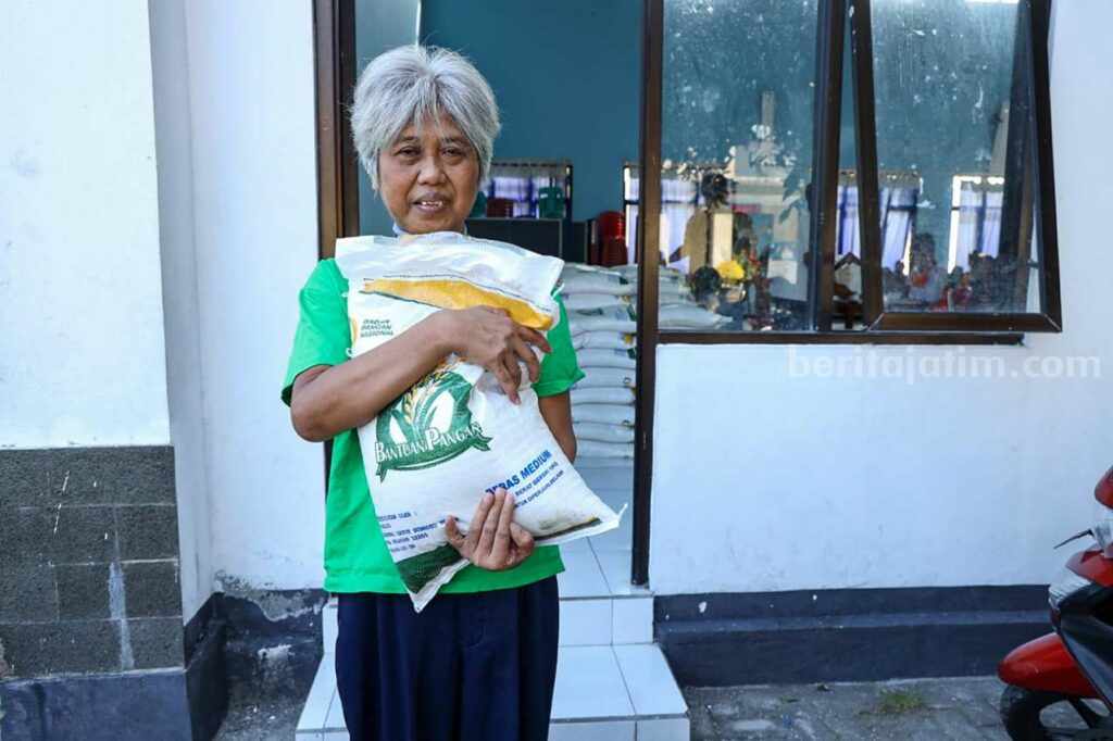 38.002 KPM di Kota Kediri Terima Bantuan Beras 10 Kg