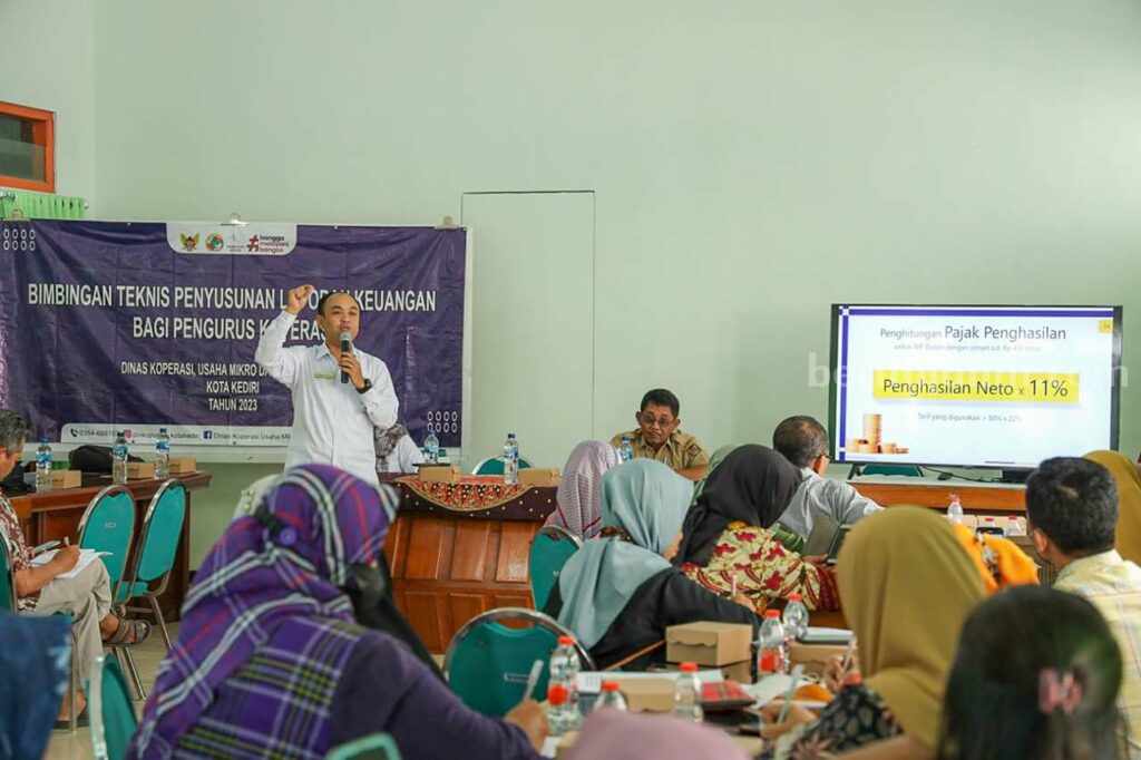 Dinkop Kota Kediri Ajari 50 Koperasi Susun Laporan Keuangan