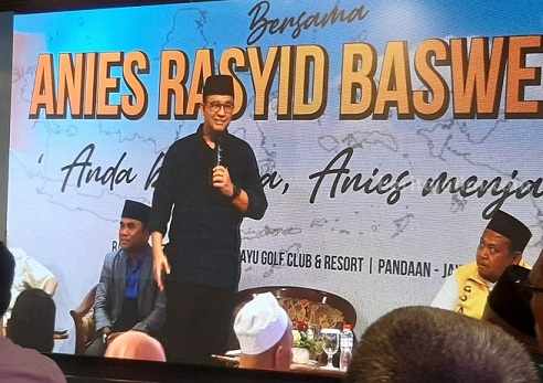 Setelah di Malang dan Ponorogo, Anies Konsolidasi di Pasuruan Anies Rasyid Baswedan saat tampil di acara 'Anda Bertanya Anies Menjawab' Rabu (24/5/2023) malam di Taman Dayu, Kabupaten Pasuruan, Jatim.