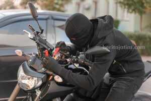 Bandit Curanmor 7 Parkiran di Surabaya Keok Ditangkap Polisi Pencurian kendaraan Bermotor.