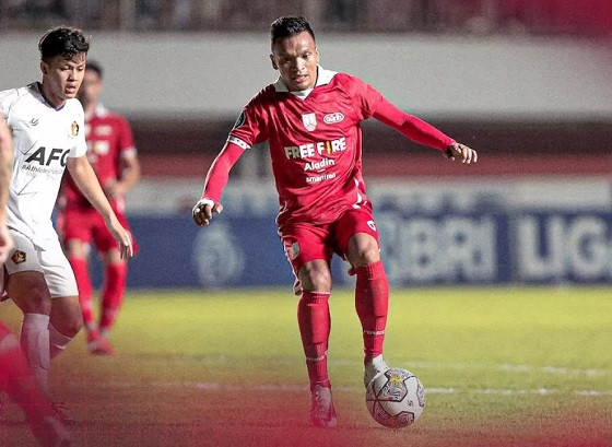 Ferdinand Sinaga Kalah Moncer dari Samsul Arif di Persis