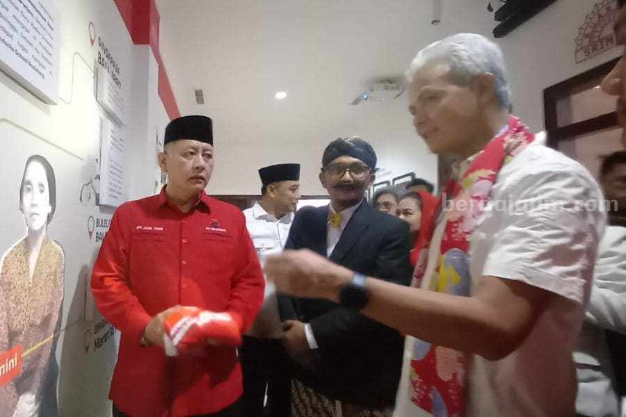 Ganjar Batal ke Rumah HOS Cokroaminoto, Warga Peneleh Kecewa ganjar rumah soekarno