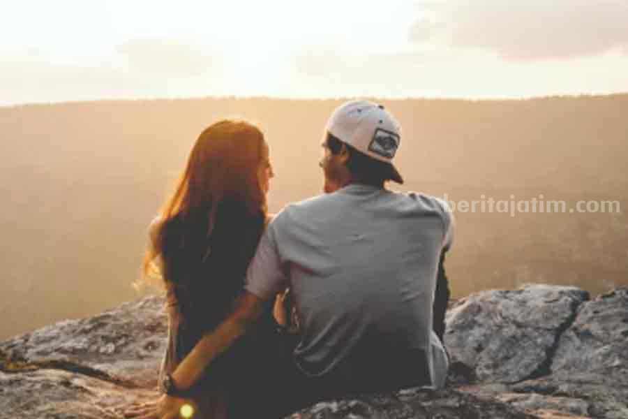 Ilustrasi bisnis sewa pacar uwu. (Unplash, Cody Black)