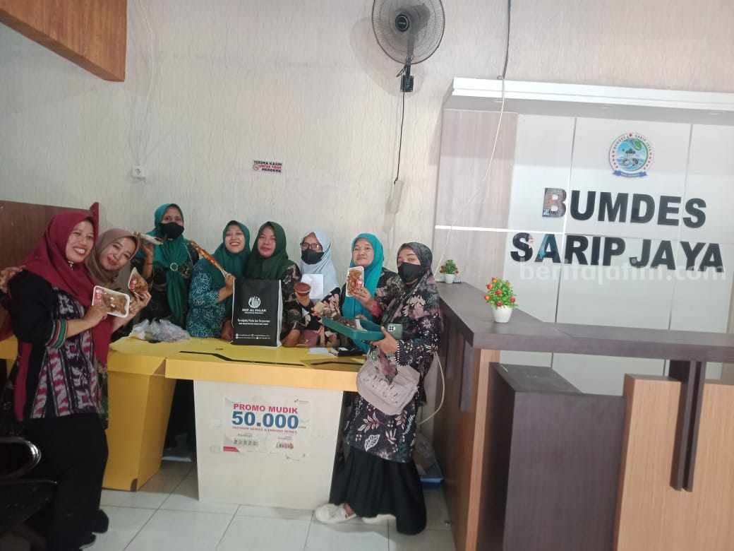 Siswa SMP Al Falah Deltasari Sidoarjo saat mengunjungi Desa Tambak Oso Waru Sidoarjo, Selasa (13/6/2023).