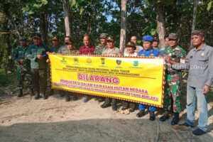 Perhutani KPH Malang memberi imbauan untuk tidak membakar lahan di kawasan hutan.