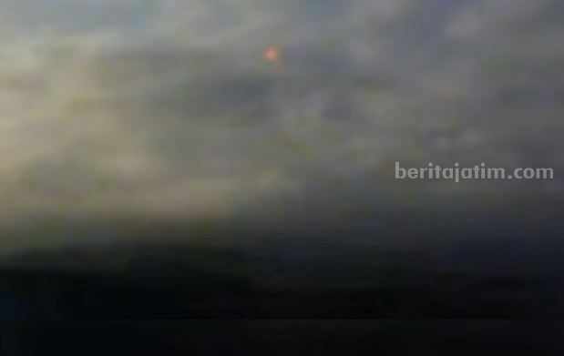 Gunung Semeru erupsi pada hari Senin (26/6/2023)