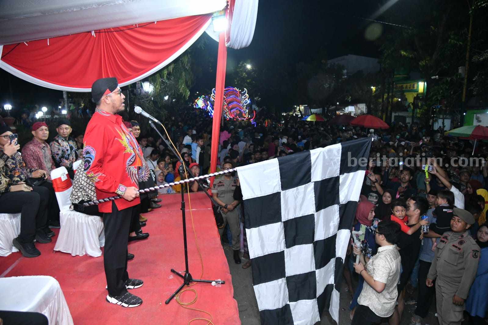 Parade Musik Tong-tong yang digelar Pemerintah Kabupaten (Pemkab) Sumenep