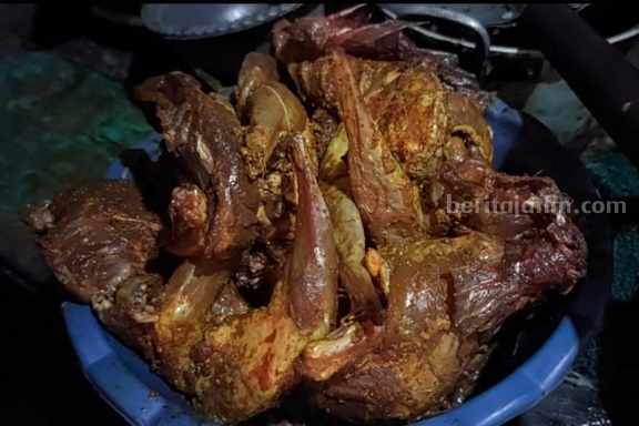 Kuliner Lezat dari Lamongan, Manuk Kowak Sambal Asam