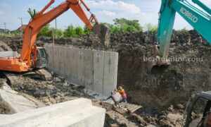 normalisasi saluran pompa banjir Melik, Kalitengah