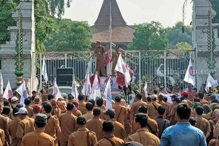 Demo Sidoarjo