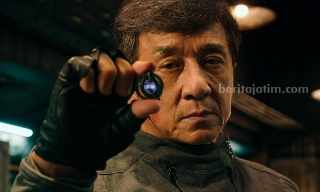 Tangkapan layar Jackie Chan dalam film Bleeding Steel. (Sumber foto: IMDb.com)