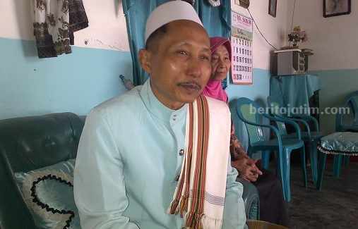 H Choirun Nasichin (61) alias Kaji Nunut saat berada di rumah