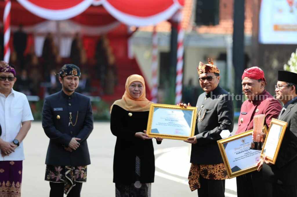 Pemkot Malang Raih Penghargaan Pengelola JDIH Terbaik di Jatim Kota Malang meraih penghargaan Kabupaten/Kota untuk kategori Pengelola Jaringan Dokumentasi dan Informasi Hukum Terbaik di Jawa Timur Tahun 2023.