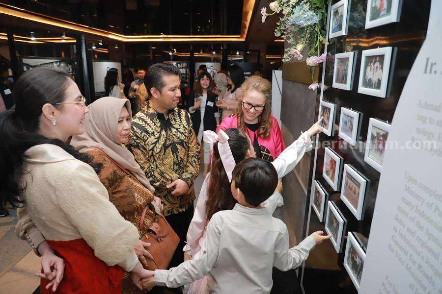 Emil Dardak menghadiri The 2023 Australian Alumni Gala Dinner-70 Years of Australian Scholarship di Vasa Hotel Surabaya.