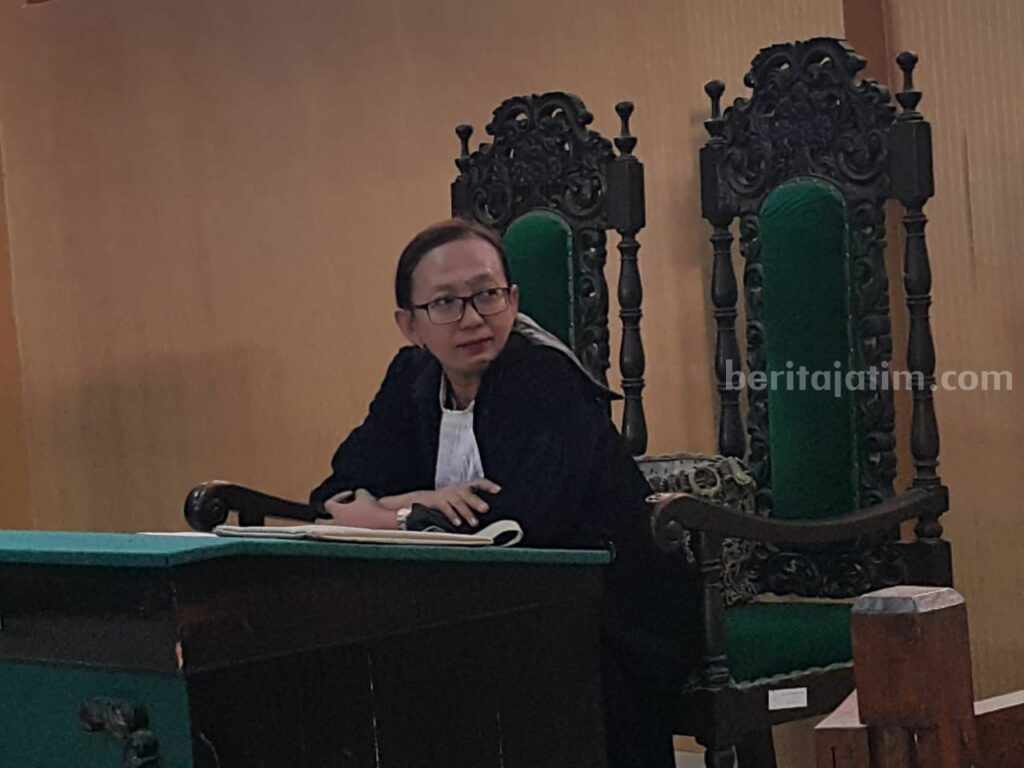 Penasehat Hukum Ratna Indah Pristiwaty.