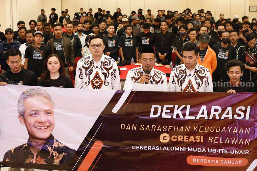Alumni Muda dari UB, ITS dan Unair saat mendeklarasikan dukungan untuk Ganjar Pranowo sebagai Presiden RI 2024