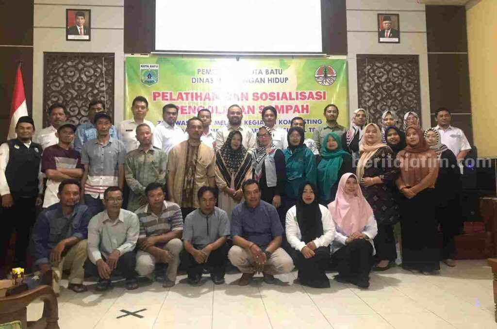 Salah satu penyampaian materi dari Ecoton (Foto: Istimewa)