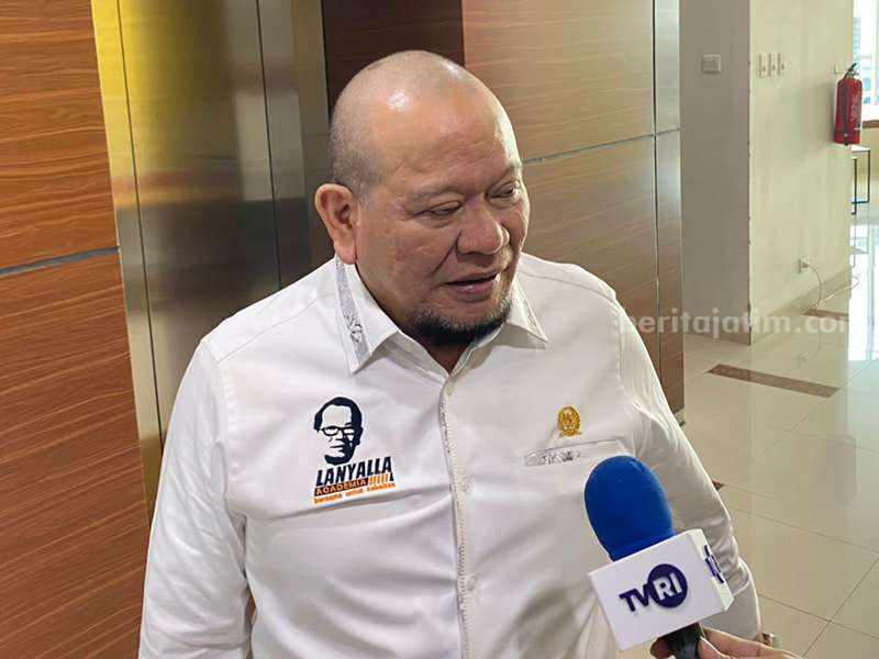 Ketua DPD RI LaNyalla Mattalitti Tawarkan Penyempurnaan UUD Naskah Asli Ketua DPD RI AA LaNyalla Mahmud Mattalitti saat FGD di Universitas Airlangga Surabaya