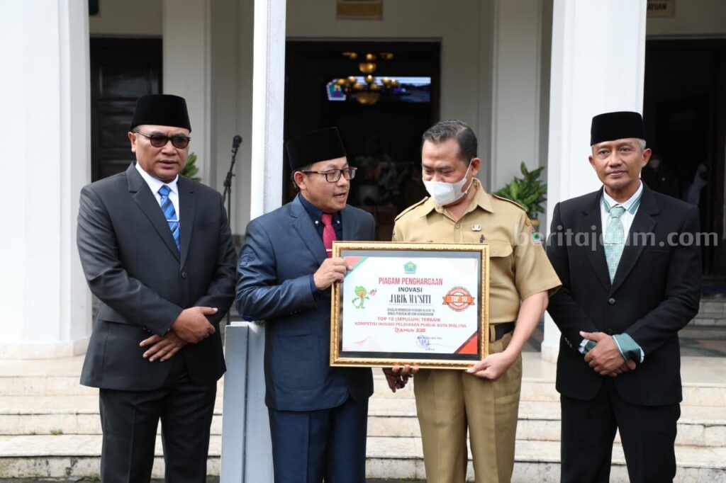 Wali Kota Malang Sutiaji Bangga, Jarik Ma’Siti Tembus Top 99 Inovasi Pelayanan Publik 2023 Jarik Ma'Siti Kota Malang Tembus Top 99 Inovasi Pelayanan Publik 2023.