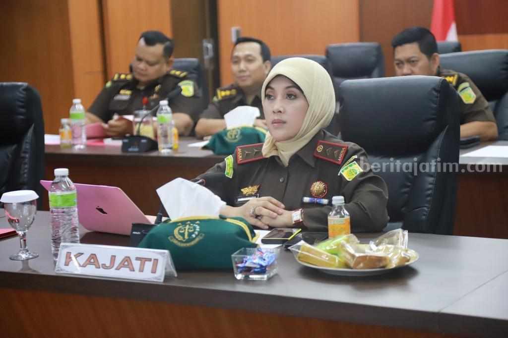 Kajati Mia Amiati saat eksposur bersama Jampidum dalam permohonan penghentian perkara secara Keadilan Restorative yang akhirnya disetujui Jaksa Agung