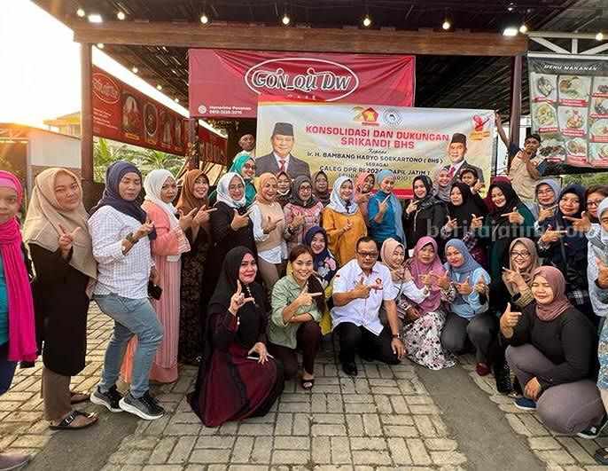 Andry Chrystatnto (ACT) kegiatan bersama Srikandi