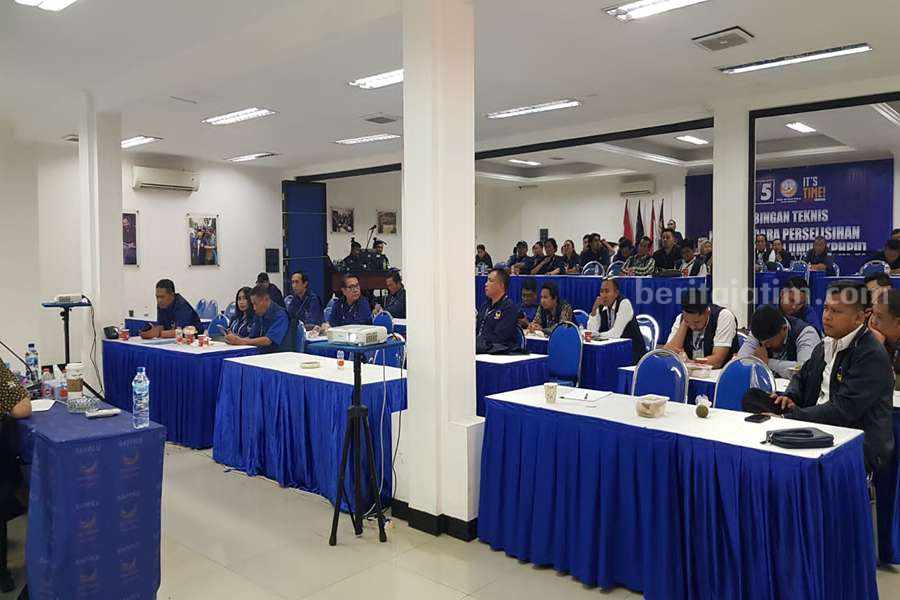 NasDem Jatim Gelar Bimtek Hukum Acara PHPU, Apa Tujuannya? Badan Advokasi Hukum (BAHU) DPW Partai NasDem Jatim menggelar Bimtek Hukum Acara Perselisihan Hasil Pemilihan Umum (PHPU)