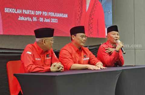 Ketua DPP PDI Perjuangan (PDIP) Said Abdullah saat konferensi pers di sela-sela Rapat Kerja Nasional (Rakernas) III