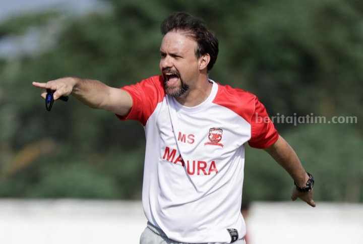 Mauricio Souza.