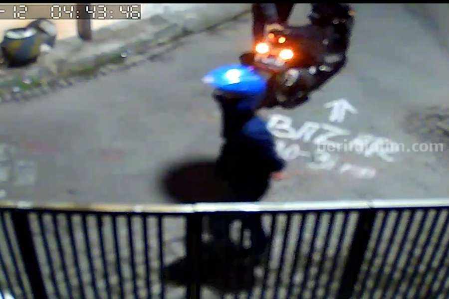 Dua bandit curanmor yang menyatroni rumah Ismail dan terekam CCTV, Senin (12/06/2023). (Foto/ist)