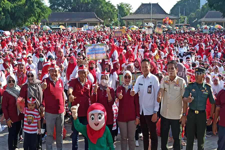 Bupati Sugiri Bermain Bersama Siswa PAUD Seluruh Ponorogo Ponorogo