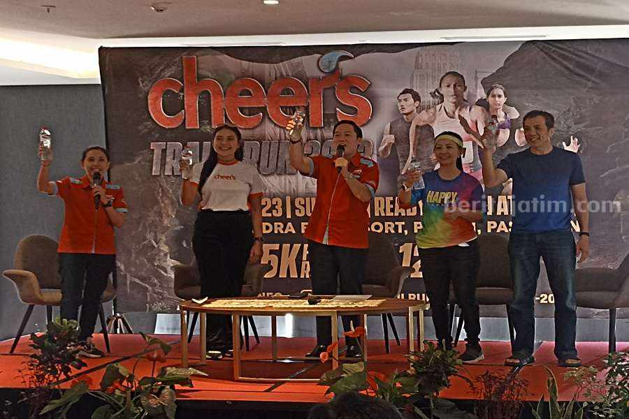 Project Manager CTR 2023, Haryanto Setiawan Wiyoto (tengah) saat konferensi pers di Novotel Samator, Jumat (16/06/2023). (Foto/Anggadia).