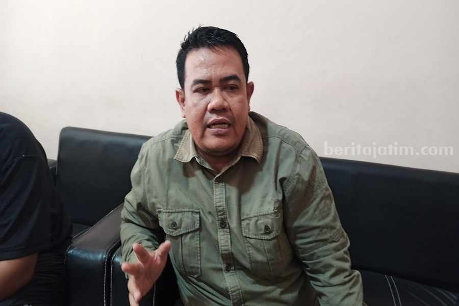Komisioner KPU Ponorogo Anwar Hamidi(Foto/Endra Dwiono/Beritajatim.com)