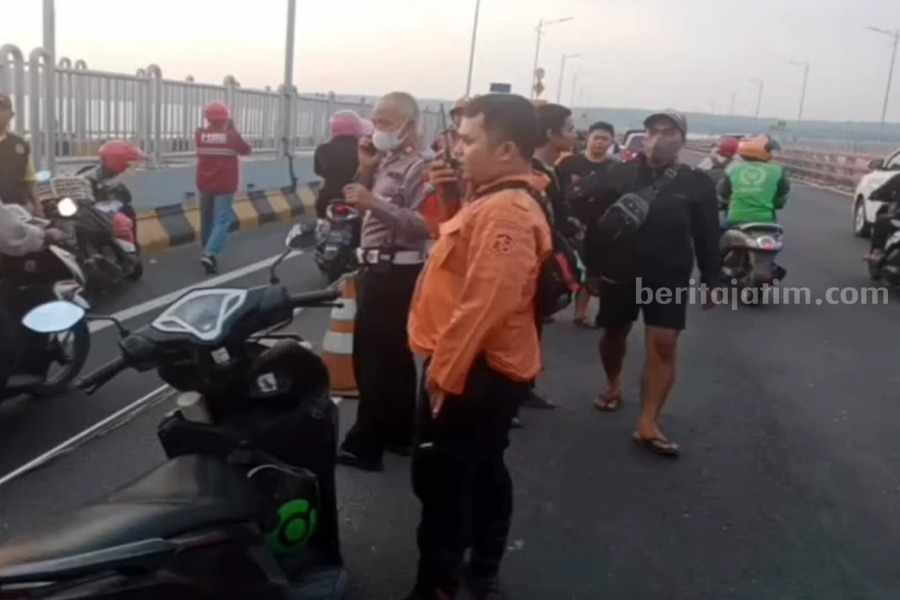 Tinggalkan Istri di Jembatan Suramadu, Seorang Pria Lompat ke Laut Madura Kondisi di Jembatan Suramadu usai ditemukan pria melompat ke Selat Madura, Rabu (21/06/2023). (Foto/ist).