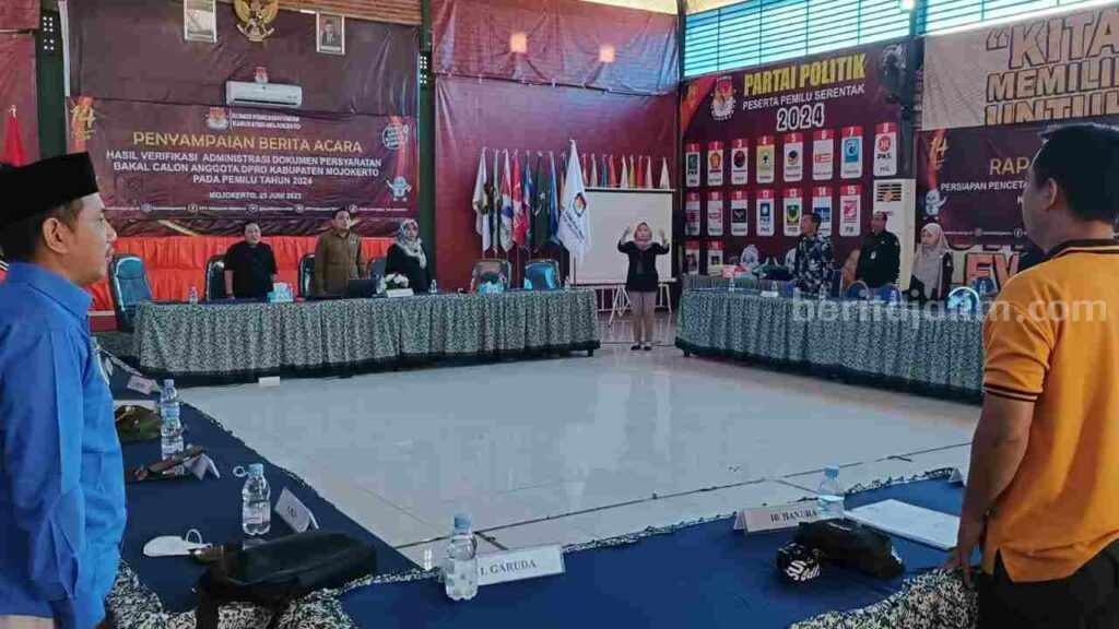 Copy Ijazah Legalisir Bacaleg Mojokerto Banyak Tak Terbaca Mojokerto