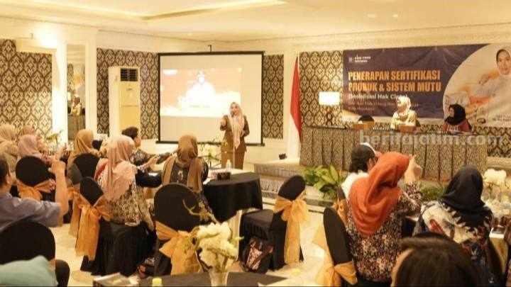 Wali kota Mojokerto Ika Puspitasari saat Sosialisasi Hak Cipta di salah satu hotel di Kecamatan Kranggan, Kota Mojokerto. [ist]
