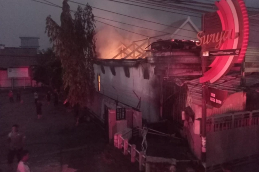 5 Hal Tentang Kebakaran di Toko dan Gudang Sembako Sukodadi Lamongan Kebakaran Lamongan