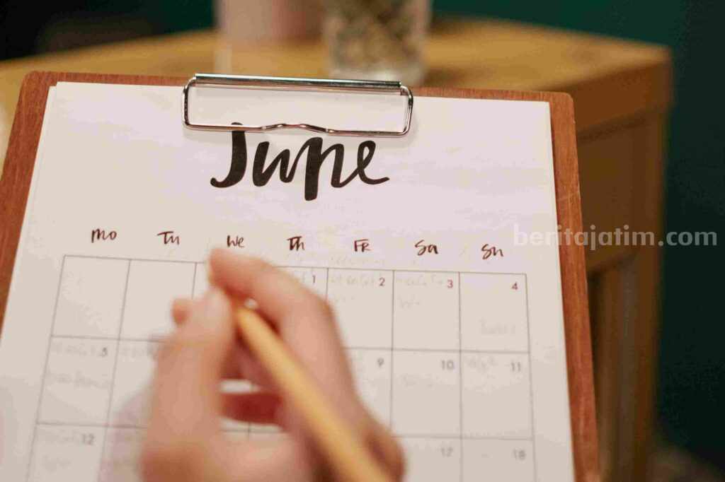 Ilustrasi daftar libur dalam kalender (pexels)