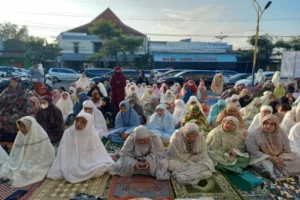 Sebagian Warga Sumenep Sholat Idul Adha Hari Ini Sholat Idul Adha