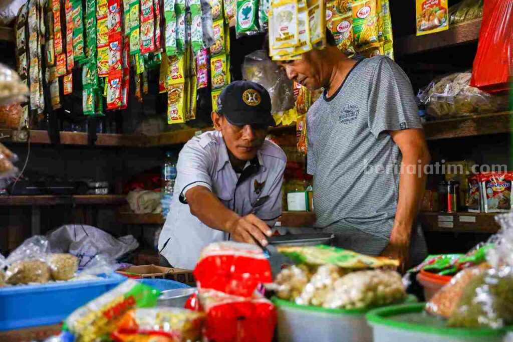 Disperdagin Kota Kediri Awasi UTTP di Pasar Bandar Disperdagin Kediri