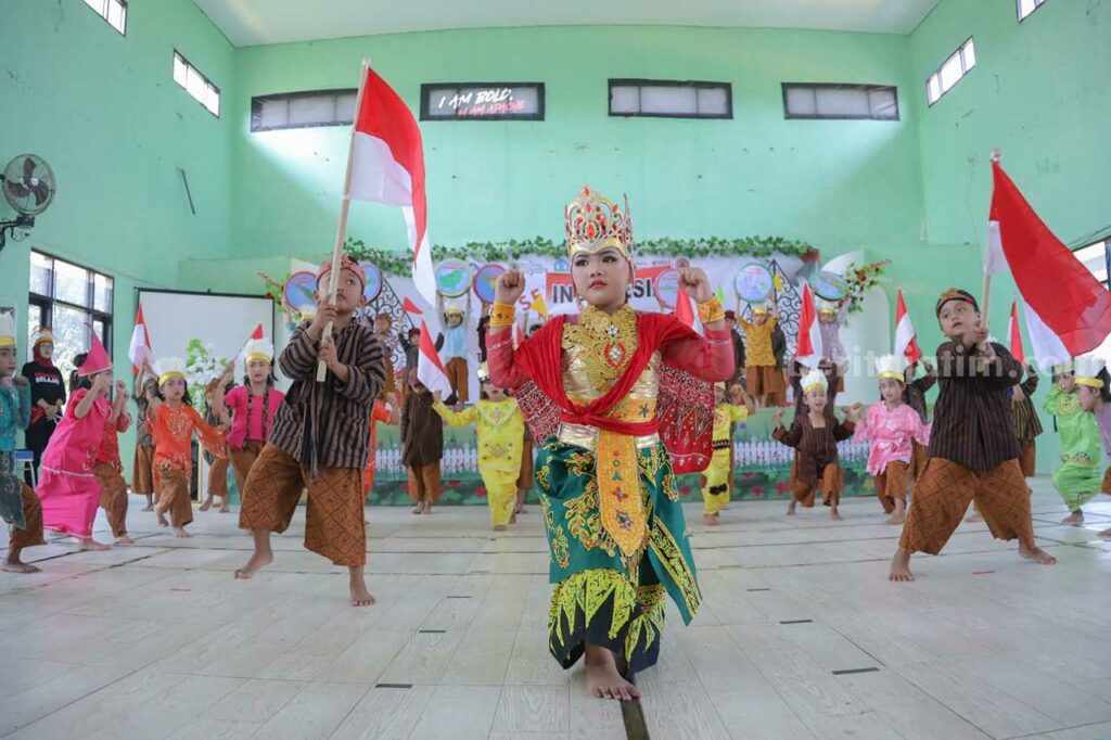 TK di Kediri Helat Selebrasi Kreativitas Kolaborasi TK Kediri