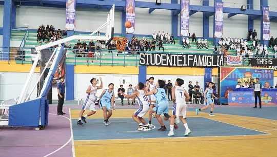 Bupati Cup Basketball Competition 2023 yang bakal berlangsung selama 8 hari di Gedung Sport Center Lamongan (Foto: Thoriq/beritajatim.com)