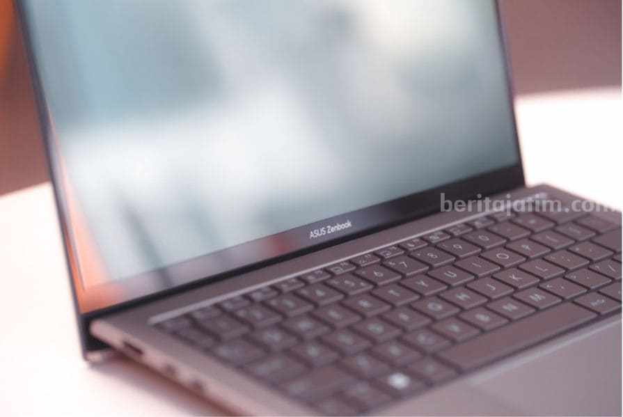 asus zenbook S 13