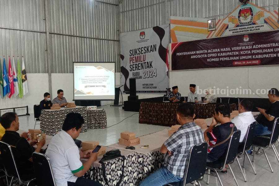 560 Bacaleg dari 17 Parpol di Blitar Belum Memenuhi Syarat bacaleg